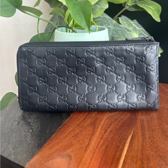 Gucci Guccisima Zip Pouch Long Wallet - Picture 2 of 9